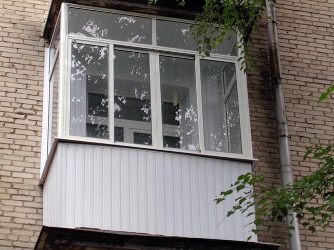 Остекление балкона в сталинке - сталинском доме Руза
