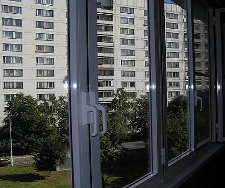 установка пластиковых окон на балконе Руза